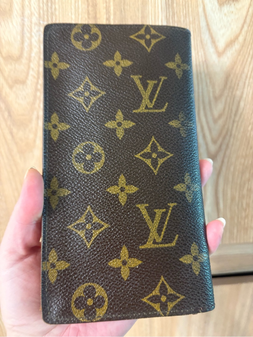 Authentic Louis Vuitton monogram checkbook wallet - Picture 2 of 13
